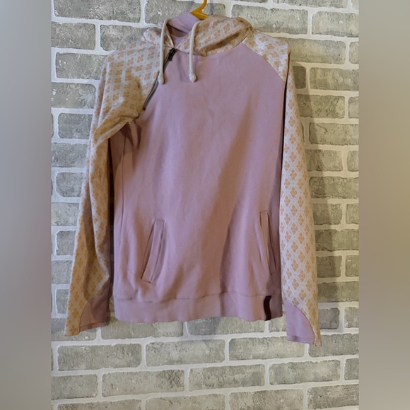 AMPERSAND AVE Sweaters - AMPERSAND AVE Pink and Cream Hooded Pullover Sweater